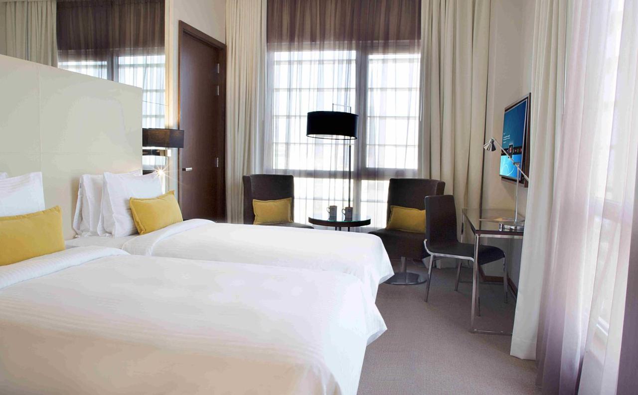 เซ็นโทร คอร์นิช อัลโคบาร์ บาย โรตานา Hotel อัลโคห์บาร์ ภายนอก รูปภาพ