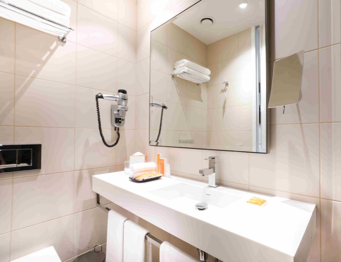 เซ็นโทร คอร์นิช อัลโคบาร์ บาย โรตานา Hotel อัลโคห์บาร์ ภายนอก รูปภาพ