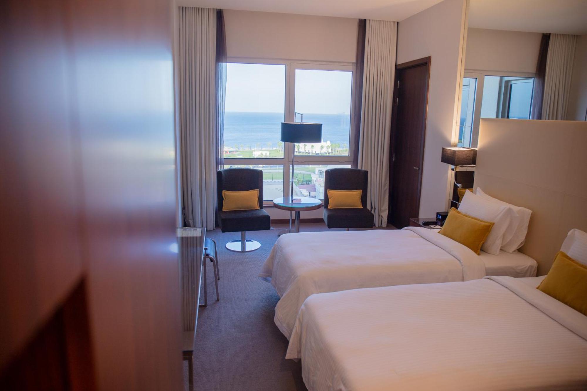 เซ็นโทร คอร์นิช อัลโคบาร์ บาย โรตานา Hotel อัลโคห์บาร์ ภายนอก รูปภาพ