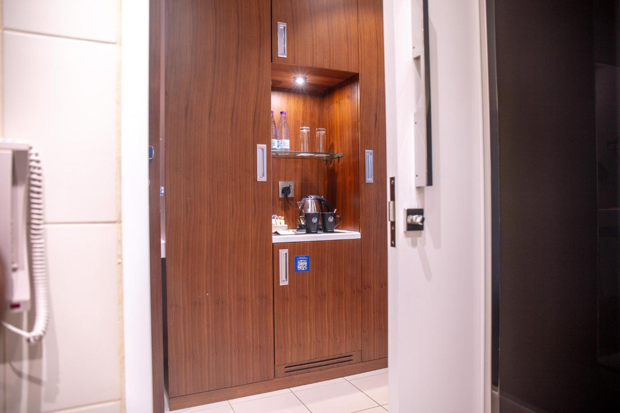เซ็นโทร คอร์นิช อัลโคบาร์ บาย โรตานา Hotel อัลโคห์บาร์ ภายนอก รูปภาพ