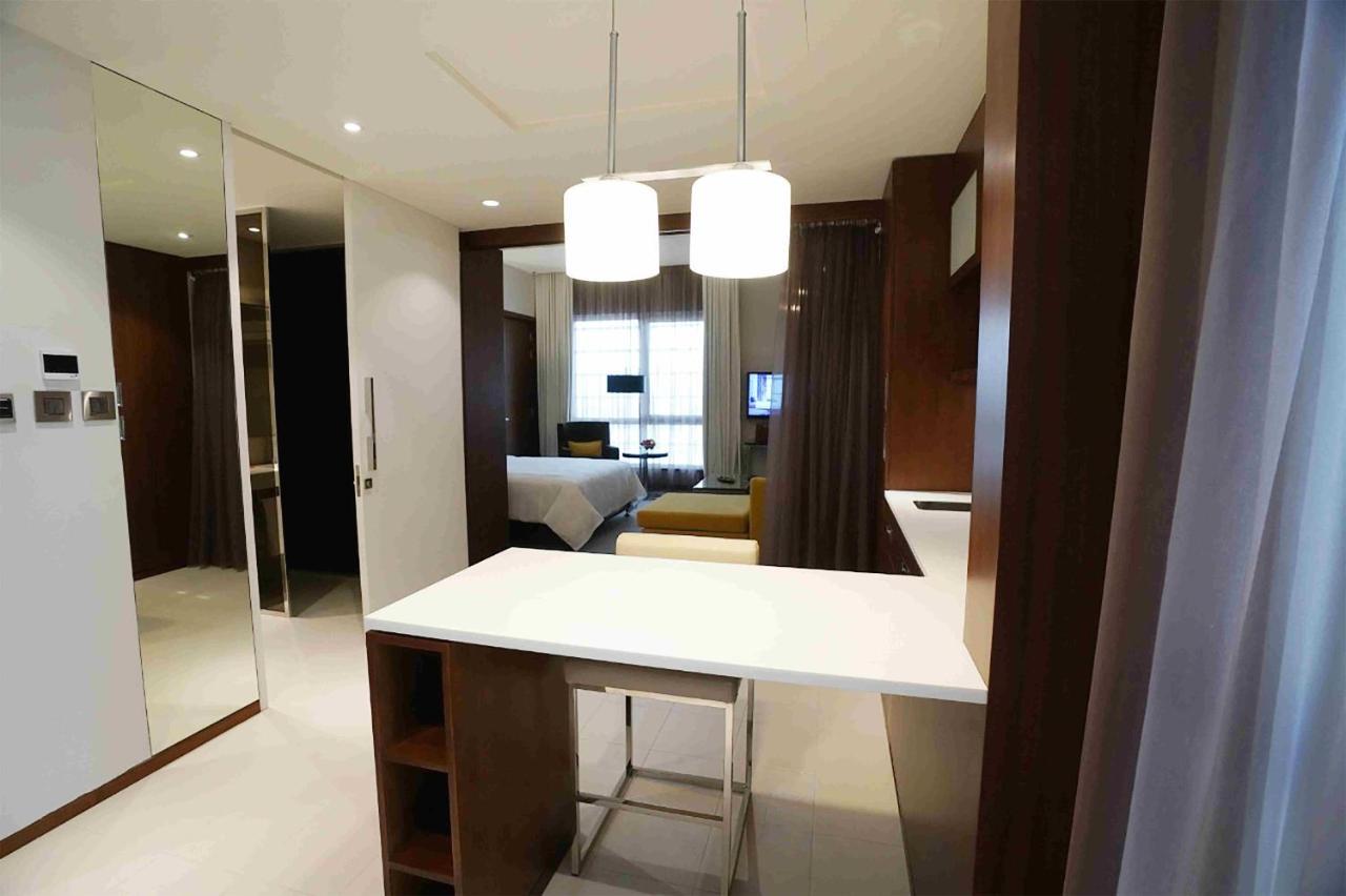 เซ็นโทร คอร์นิช อัลโคบาร์ บาย โรตานา Hotel อัลโคห์บาร์ ภายนอก รูปภาพ